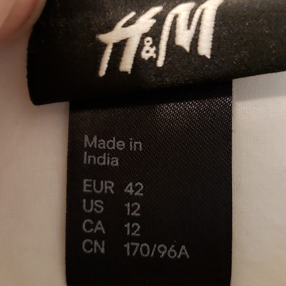 Ladies blouse - Picture 2 of 3